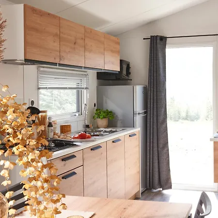 Le Canada-insolite Campingplatz Chiny