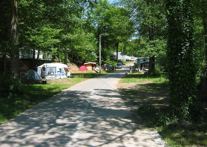 Le Canada-insolite Campeggio Chiny